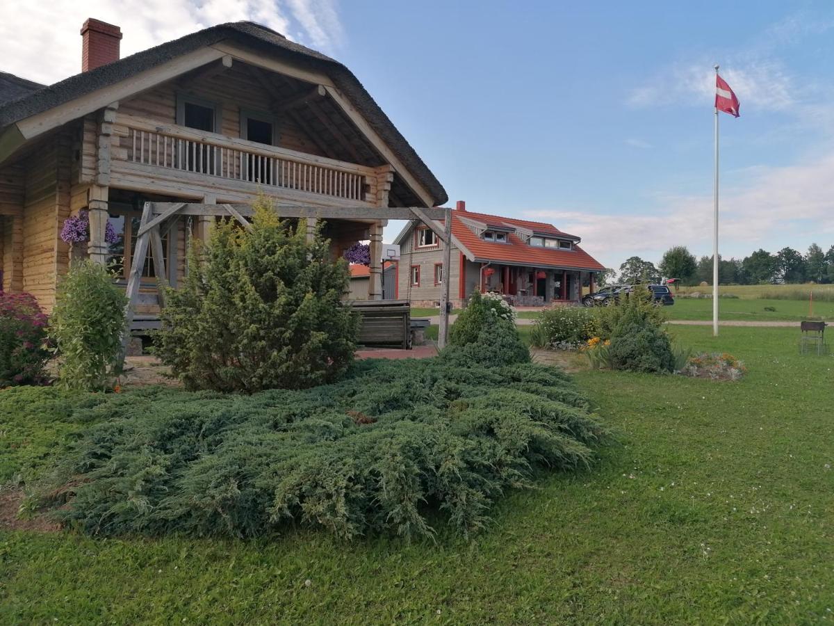 Guest House Unguri Stalbe Zewnętrze zdjęcie